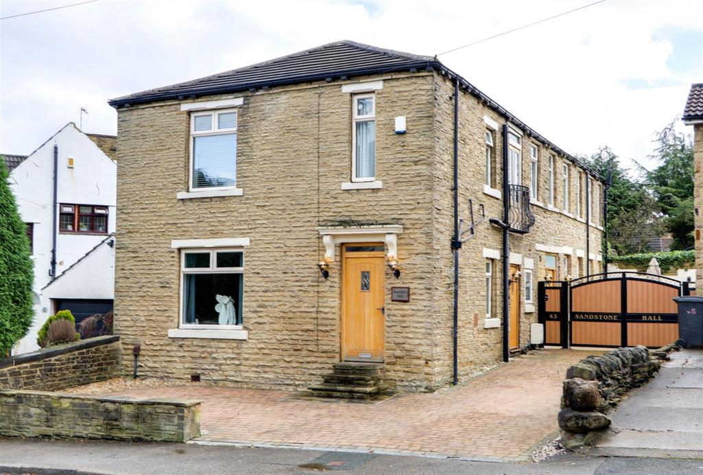 Woodhall Road, Calverley, Pudsey 4 bed detached house £635,000