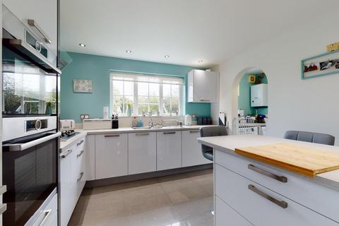 1 Demozay Close, Hawkinge, Folkestone, CT18 7PL