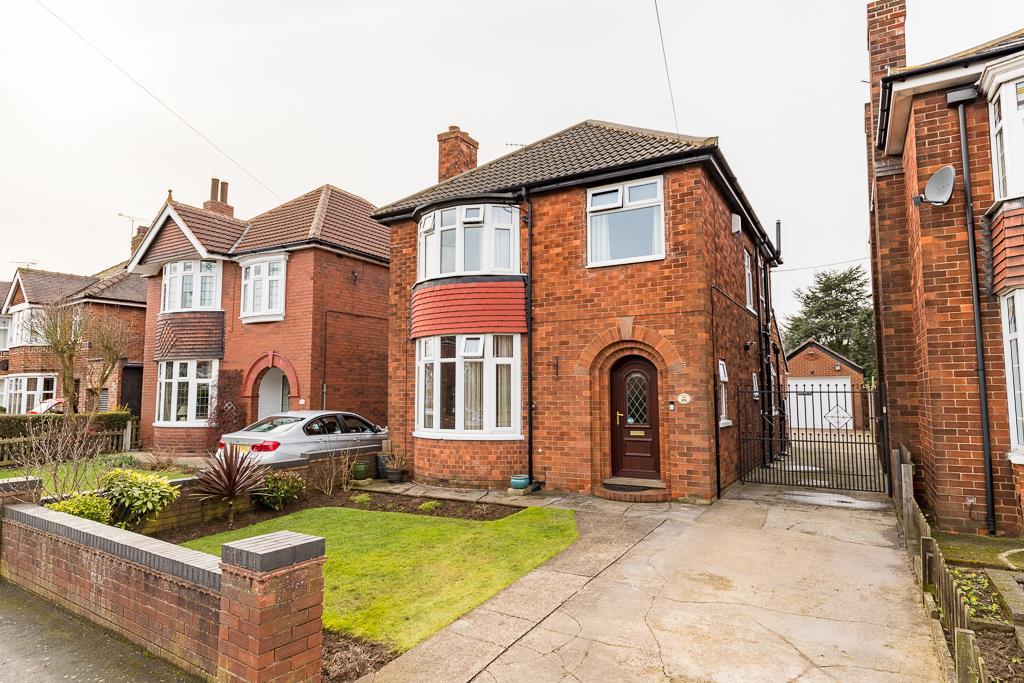 West Common Gardens, Scunthorpe 3 bed detached house £250,000