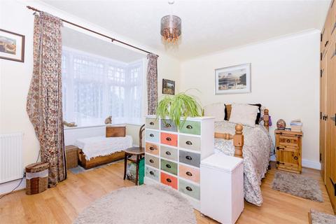 3 Browning Road, Worthing, BN11 4NS