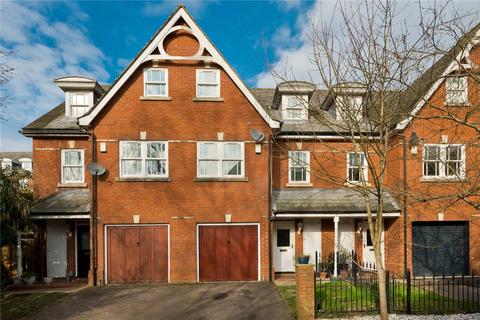 4 bedroom terraced house to rent, Sells Close, Guildford, Surrey, GU1