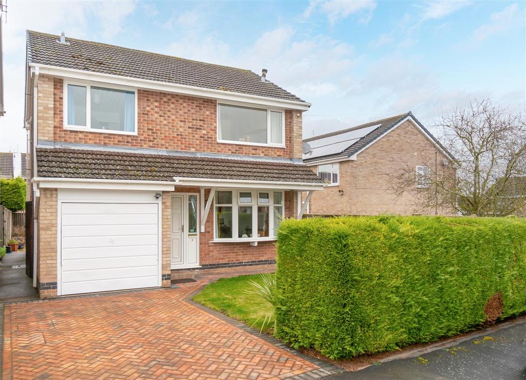 Westway, Cotgrave, Nottingham 3 bed detached house £235,000