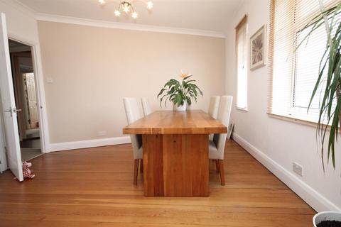 4a William Street, Carshalton, SM5 2RB