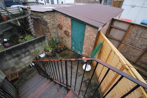 4a William Street, Carshalton, SM5 2RB