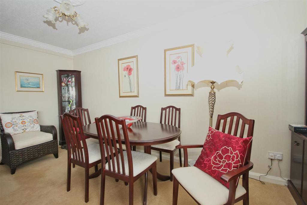Dining Area.jpg