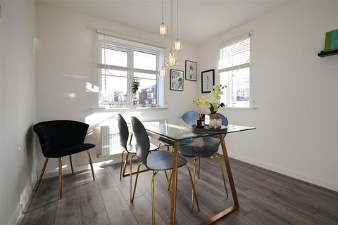 62 Brookview Close, Blackburn, BB1 9NT