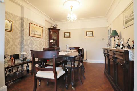 5 North Close, Bexleyheath, DA6 8HE