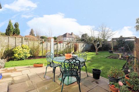 11 Heathside Avenue, Bexleyheath, DA7 4PZ