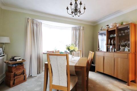 11 Heathside Avenue, Bexleyheath, DA7 4PZ