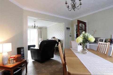 11 Heathside Avenue, Bexleyheath, DA7 4PZ