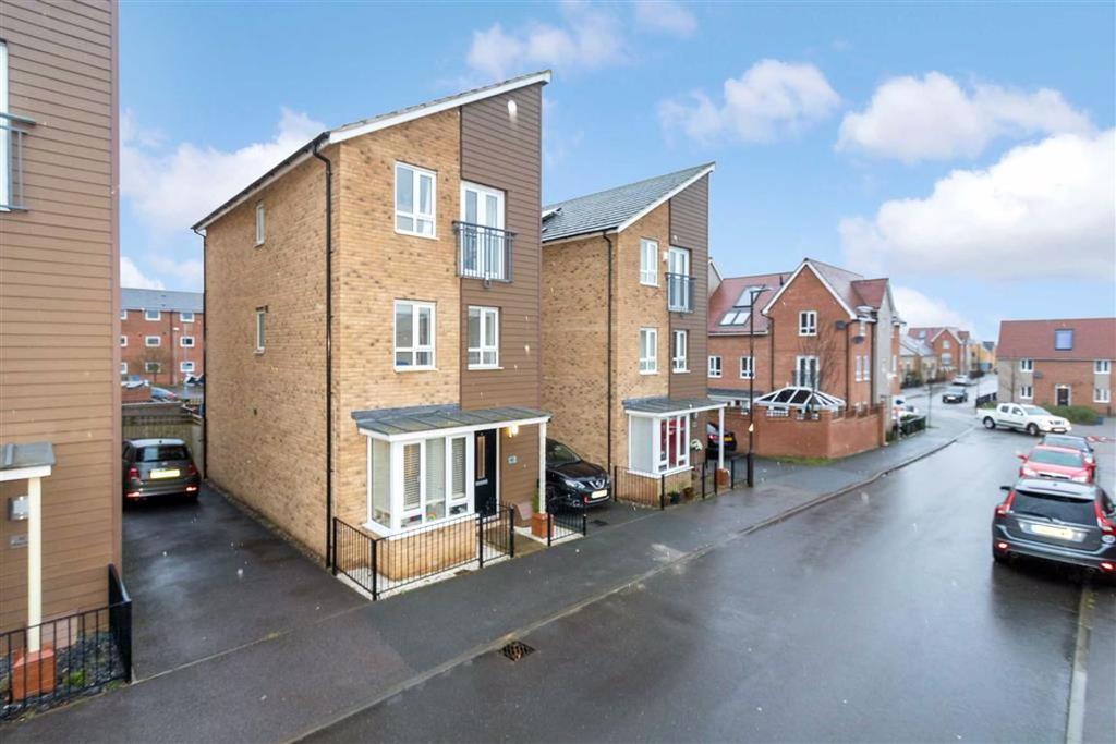 Butter Row, Wolverton, Milton Keynes... 4 bed detached house £345,000
