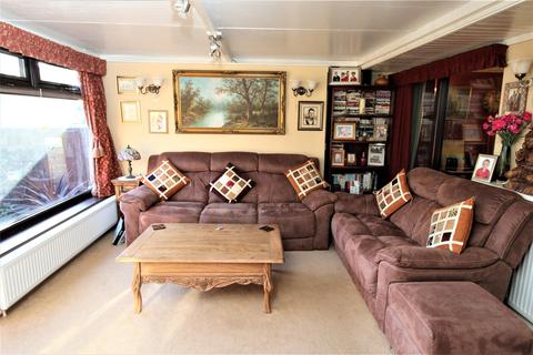 67 Brook Lane, Northampton, NN5 7HH