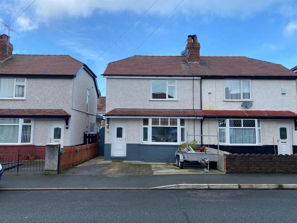 Penrhos Avenue, Llandudno Junction 2 bed semidetached house £139,999