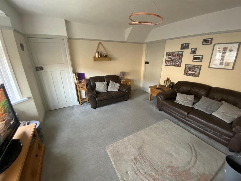 Penrhos Avenue, Llandudno Junction 2 bed semidetached house £139,999