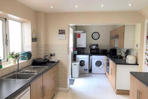 14 Priory Gardens, Barry, CF63 1FH