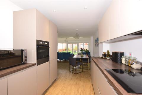 14 Conrad Mews, Northfleet, Gravesend, DA11 8FW