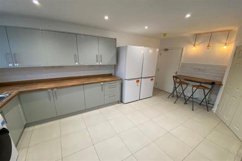 undefined, High Road, Beeston, NG9 2LE