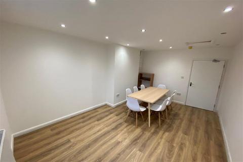 undefined, High Road, Beeston, NG9 2LE