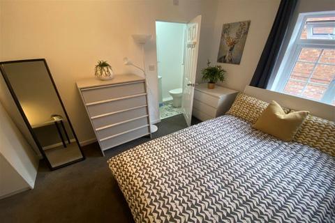 undefined, High Road, Beeston, NG9 2LE
