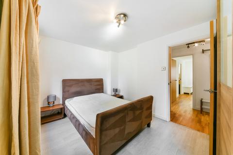 25 Arden Crescent, London, E14 9WA