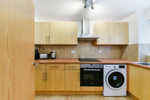 25 Arden Crescent, London, E14 9WA