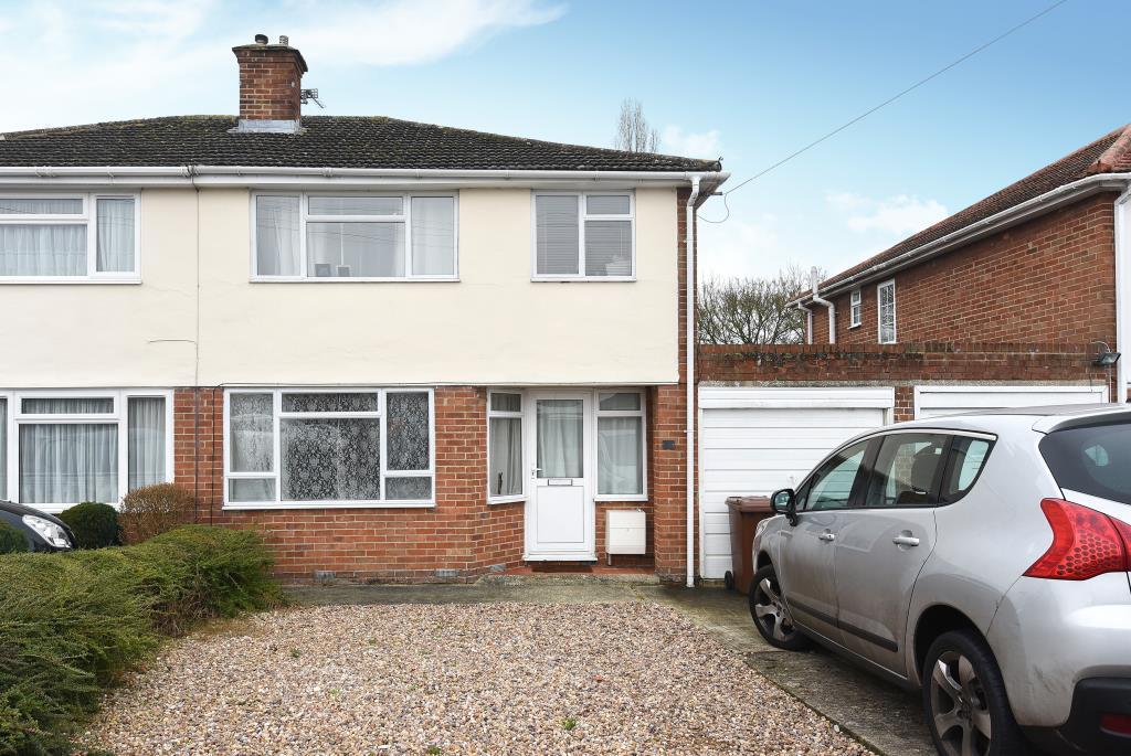 Kidlington, Oxfordshire, OX5 3 bed semidetached house £1,300 pcm (£
