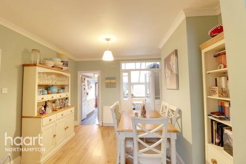 35 Bruce Street, Northampton, NN5 5BQ