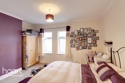 35 Bruce Street, Northampton, NN5 5BQ