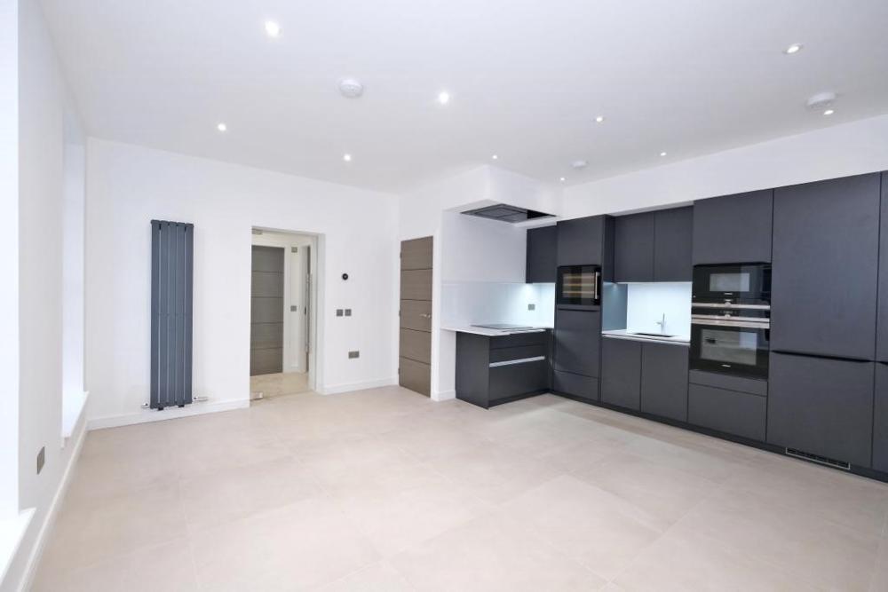 Lounge − Kitchen