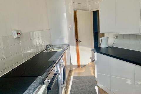 2 bedroom flat to rent, Skene Street, Flat , First Floor, AB10