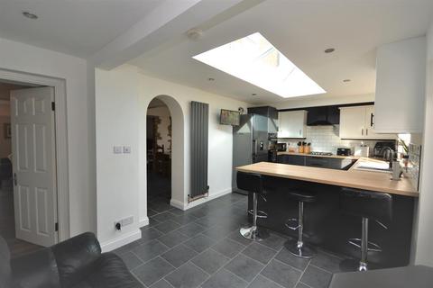 12 Draycott, Cam, Dursley, GL11 5LL