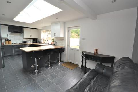 12 Draycott, Cam, Dursley, GL11 5LL