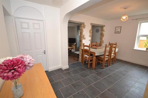 12 Draycott, Cam, Dursley, GL11 5LL