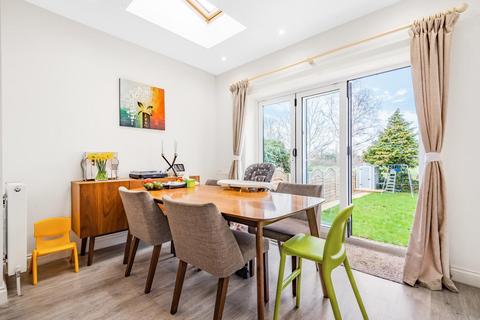 17 Linkway, London, SW20 9AT