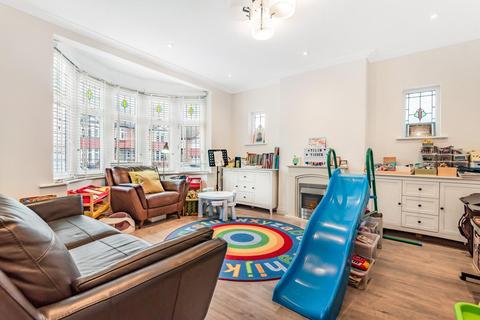 17 Linkway, London, SW20 9AT