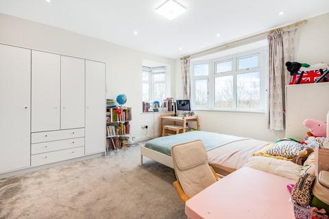 17 Linkway, London, SW20 9AT