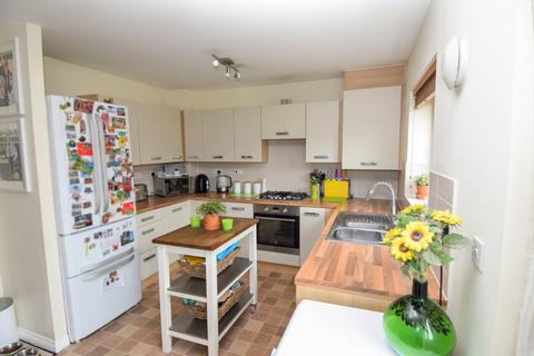 24 Dunford Close, Amesbury, Salisbury, SP4 7FX
