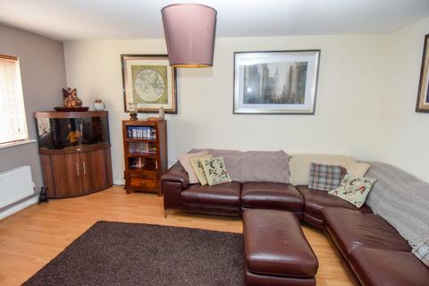 24 Dunford Close, Amesbury, Salisbury, SP4 7FX