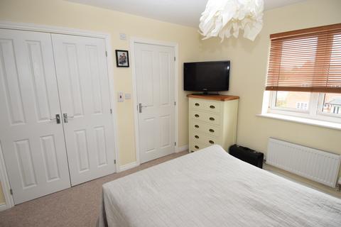 24 Dunford Close, Amesbury, Salisbury, SP4 7FX