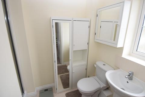 24 Dunford Close, Amesbury, Salisbury, SP4 7FX