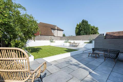 110 Bridle Road, Croydon, CR0 8HF