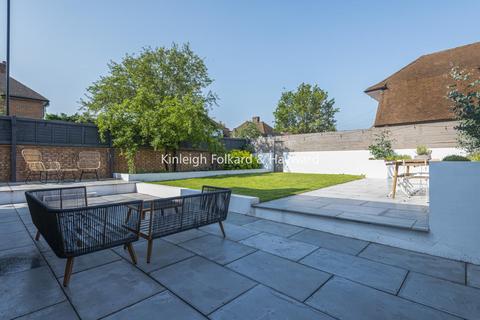 110 Bridle Road, Croydon, CR0 8HF