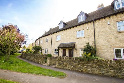 3 bedroom terraced house to rent, Valence Court, Bampton, Oxfordshire, OX18