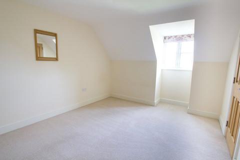 3 bedroom terraced house to rent, Valence Court, Bampton, Oxfordshire, OX18