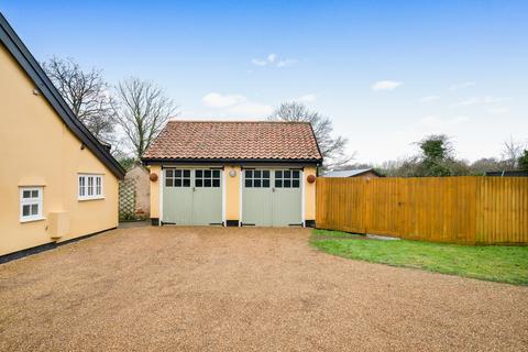 Fairfields Cargate Common, Tibenham, Norwich, NR16 1QH
