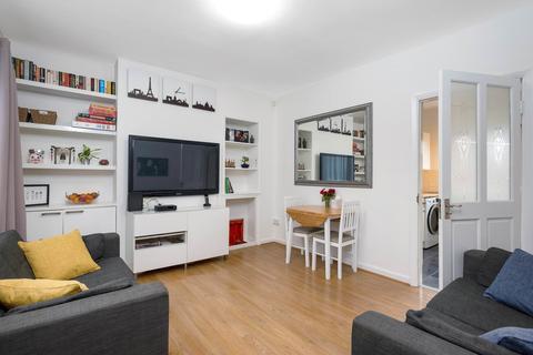 7 Mccall Crescent, London, SE7 8HS