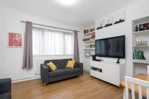 7 Mccall Crescent, London, SE7 8HS