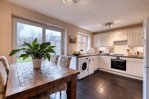 16 Kite Lane, Redditch, B97 6TT