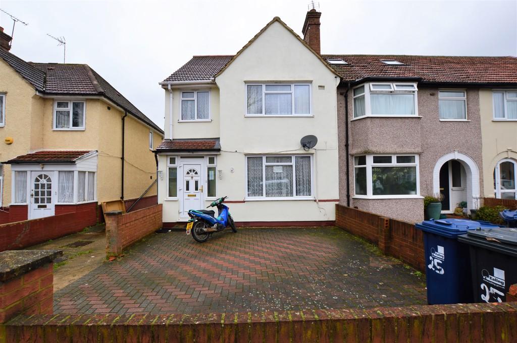 Ennismore Avenue, Greenford 4 bed semidetached house £629,950