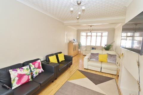 15 Rom Crescent, Romford, RM7 0PP